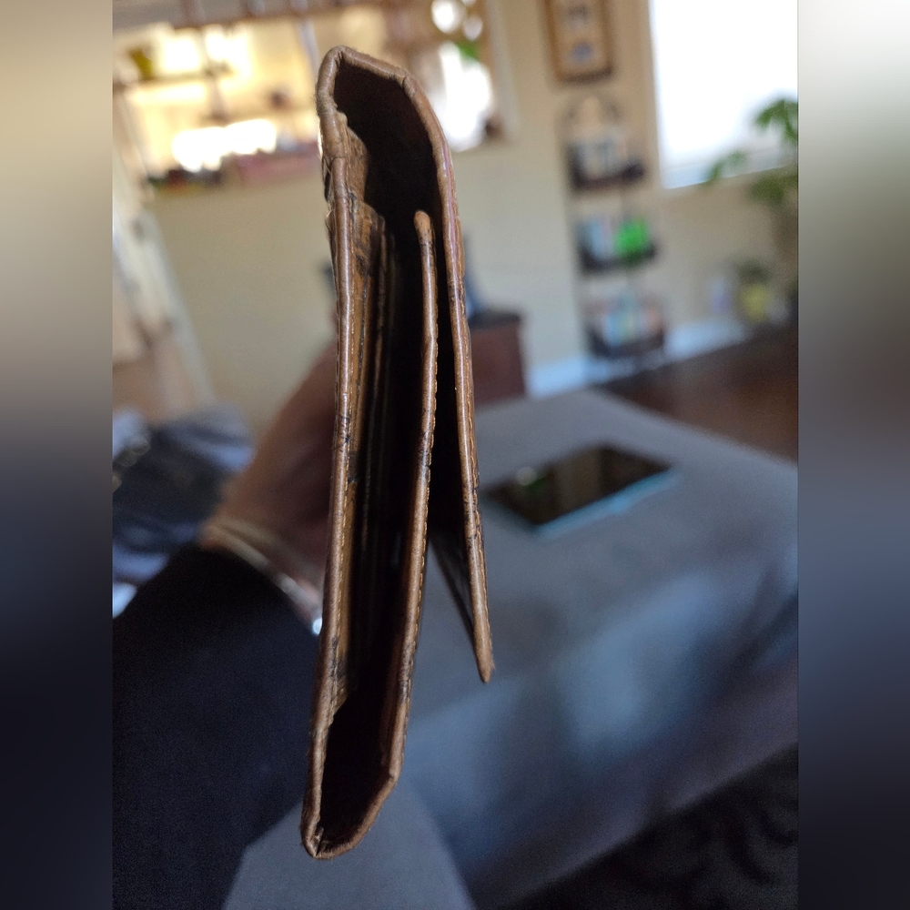 Brahmin Tan Crocodile Wallet - Picture 3 of 10